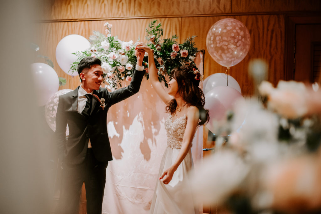 regent hotel singapore, regent hotel wedding, regent hotel wedding singapore, hotel wedding singapore, singapore wedding, female wedding photographer, nataliewongphotography, wedding photographer singapore, wedding photography singapore, med karlek inc, keira floral, caramel company, fei makeup, gifts of grace design, urbanlil, singapore wedding photographer